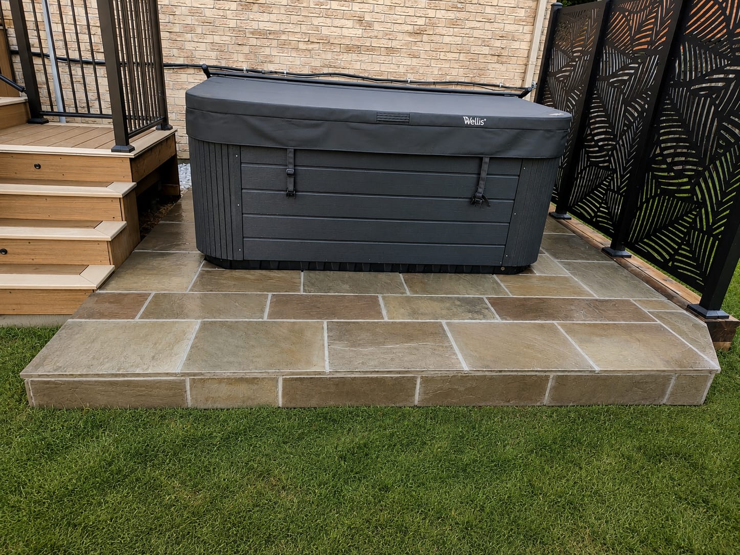 hot tub patio interlock